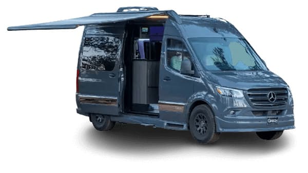 50 Motorhome Essentials every van ACTUALLY needs (2024 updated)