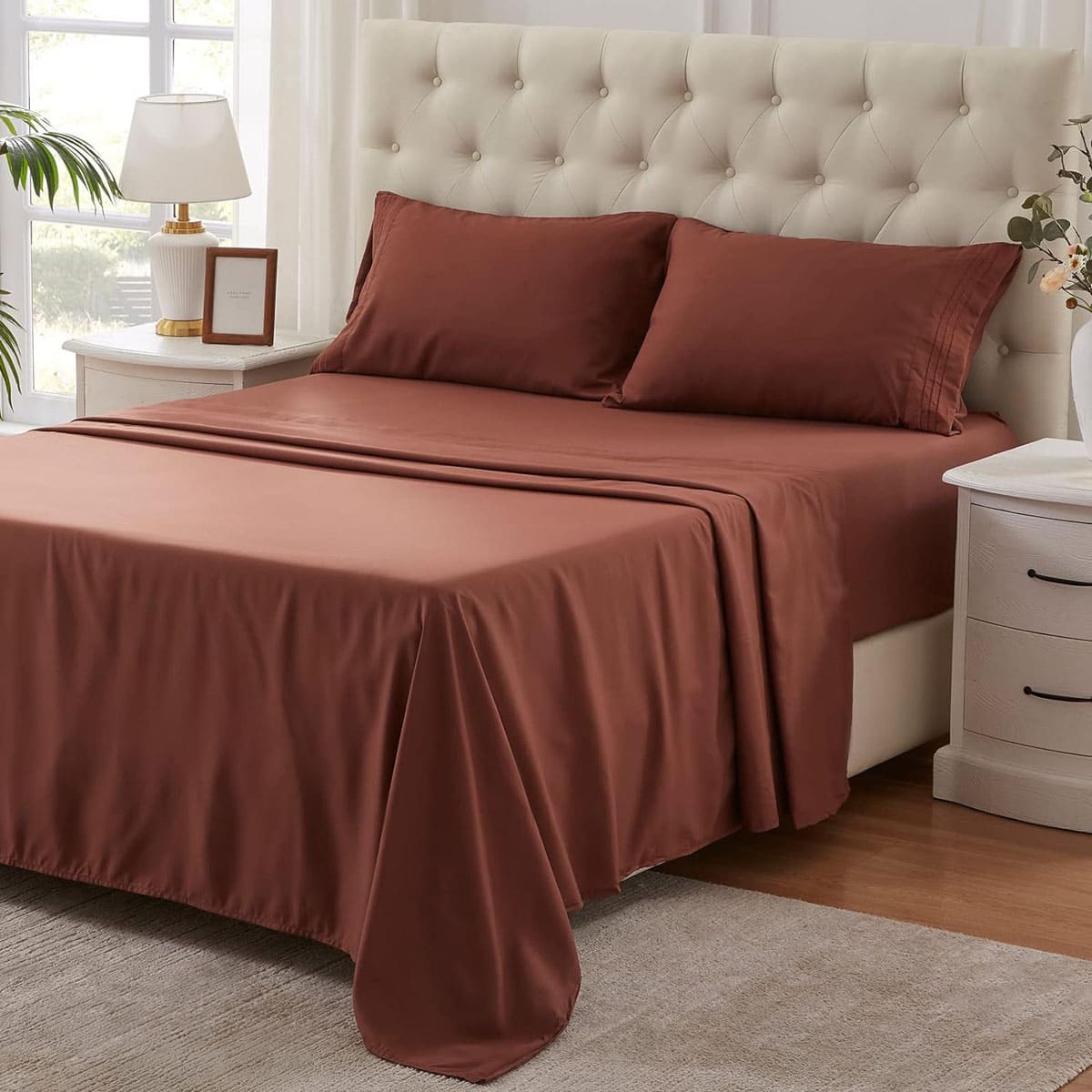 Woven Trends Hotel Luxury Bed Sheets Set - 1800 Series Supreme Collection,  Extra Deep Pockets Queen Sheets, Wrinkle Fade Stain Resistant, Softest